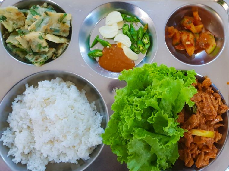 MK Educationの食事例 02